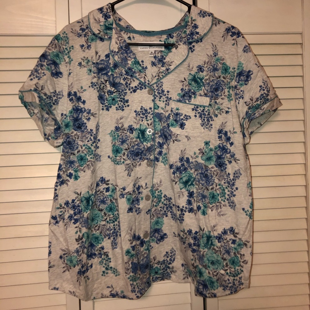 Floral short sleeve pajama set (with pants)